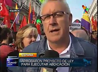 Españoles exigen un referendo para cambiar sistema de gobierno