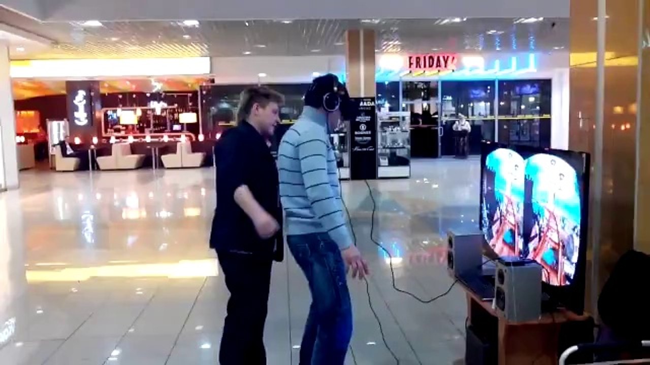 Sanal Gerçeklik Cihazı İle Yapılan Şaka