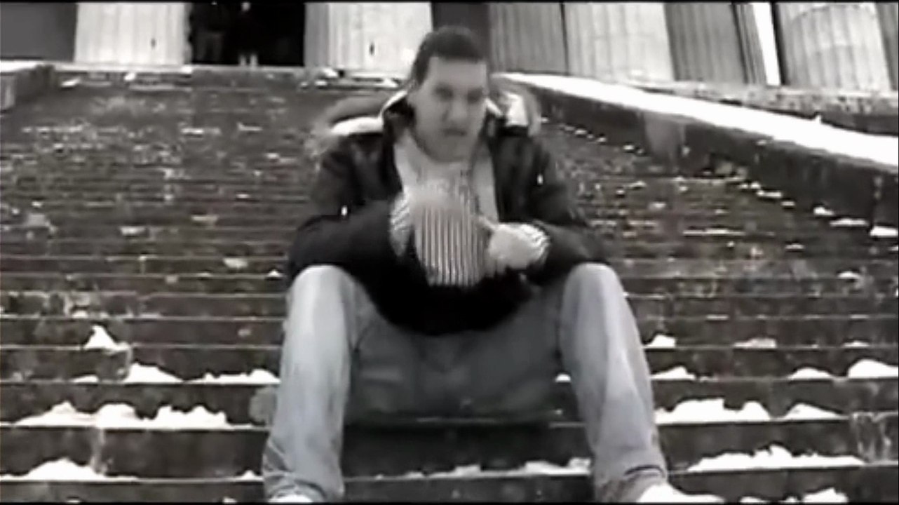 Lyrics ft. Delly Dogg - Der eine Tag