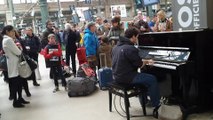 Il jouait du piano debout ...
