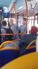 Londra Otobüsündeki Kavgayı Türkçe Engellemeye Çalışan Adam