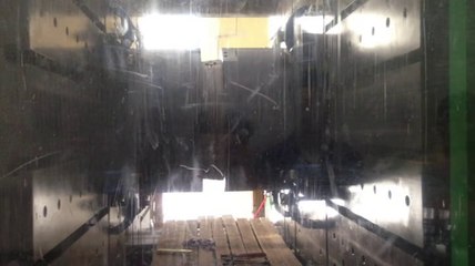 BORCHE BU 3300 Ton İki Plakalı Plastik Enjeksiyon Makinesi