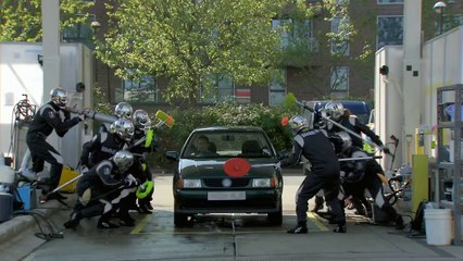 'Carwash' stunt ad with Jenson Button &  McLaren MP4-29