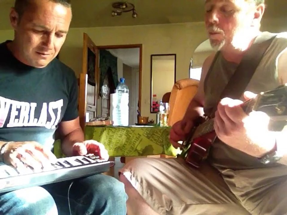 essai de mon clavier usb akaï LPK25 (2)