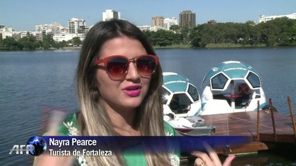 Volta na Lagoa em uma bola de futebol