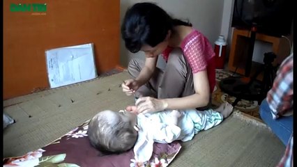 Video - Nhói lòng nhìn bé 15 tháng tuổi bị não ủng thủy đang trong cơn nguy kịch - tuthienit.besaba.com