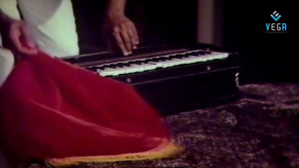 Neengal Kettavai Movie Best Scene -1