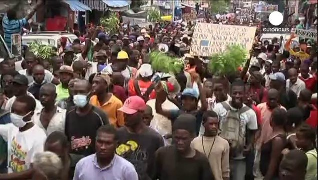 Haiti: Anti-government protesters call for President Martelly to quit