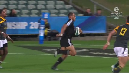 Tevita Li ridiculise la défense des Baby Boks