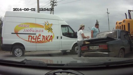 Lady Bails Out of Car Just Before Large Machine Crashes Her Man's Car