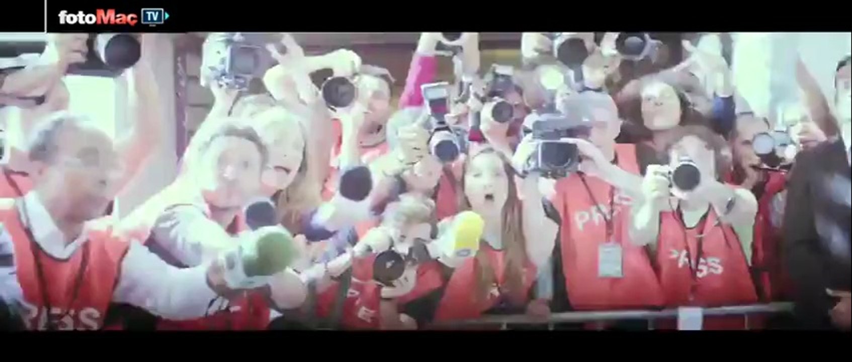 Reklam filminde yıldızlar geçidi