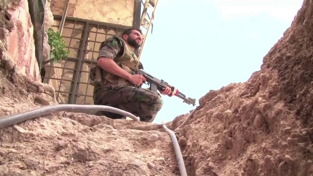 Syrians wage 'war of tunnels' for Damascus