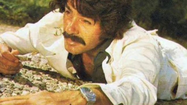 Emmoğlu 'Efsane Şarkı' - Ferdi TAYFUR & Klip - Kerem ARSLAN - Ferdibaba.Com - © 2013