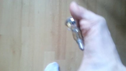 Attention âmes sensibles... Ampoule géante sous le pied, horrible !!!