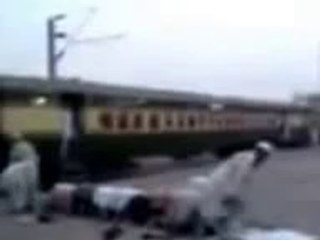 A Funny Molvi At Railway Station