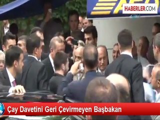 Çay Davetini Geri Çevirmeyen Başbakan