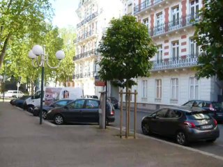 Musique venue de l'Hôtel des Ambassadeurs à Vichy