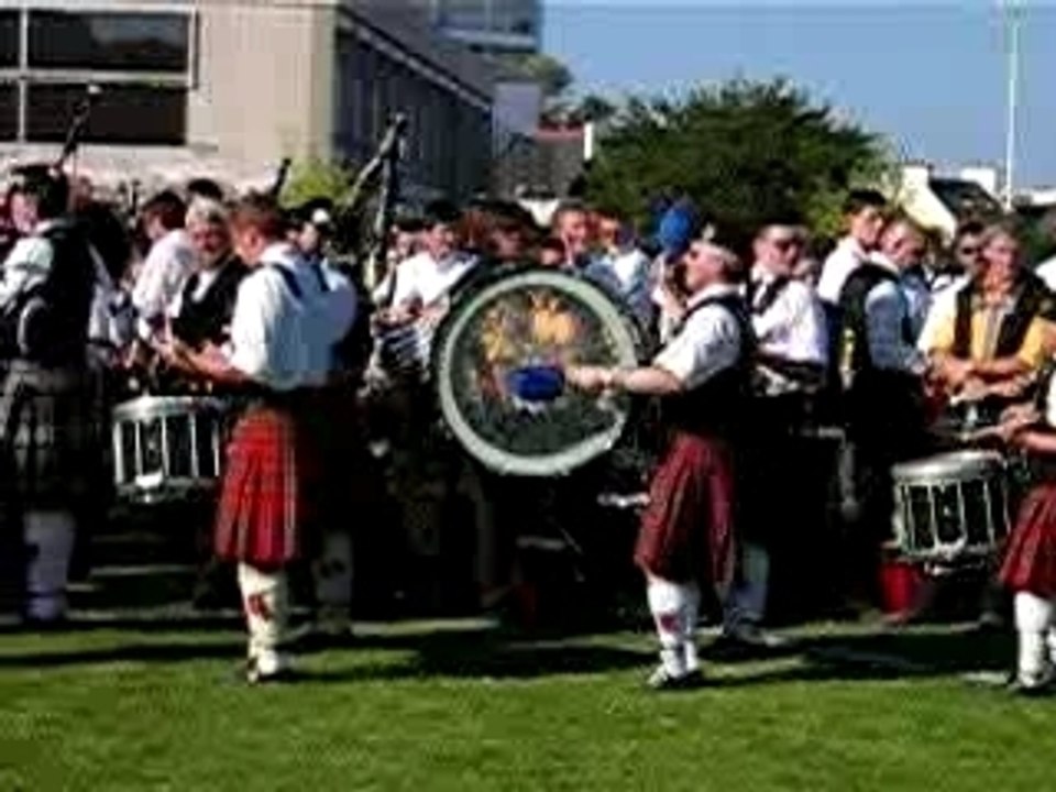 PIPE BAND SCOTLAND 5