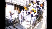 Sword fights erupt at Sikh temple