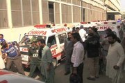 Dunya news-Policeman among five killed in Karachi firing