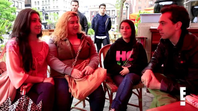 KEVIN AND JOE JONAS' FAN SCAVENGER HUNT - E!News (06/06/14)