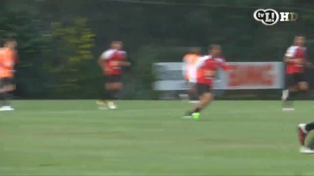 Relembre bonito gol de Fernandão em treino pelo São Paulo