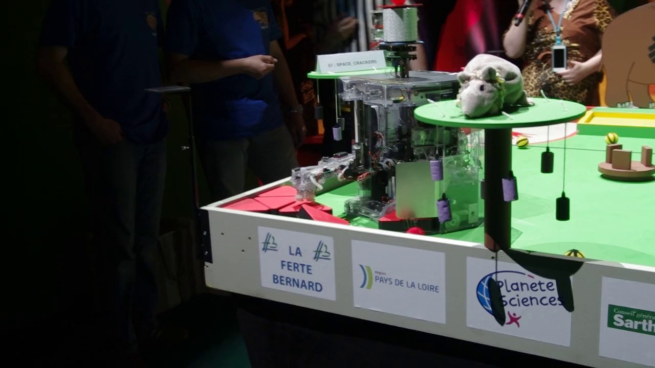 Spacecrackers vs Omybot : Coupe de France de Robotique 2014