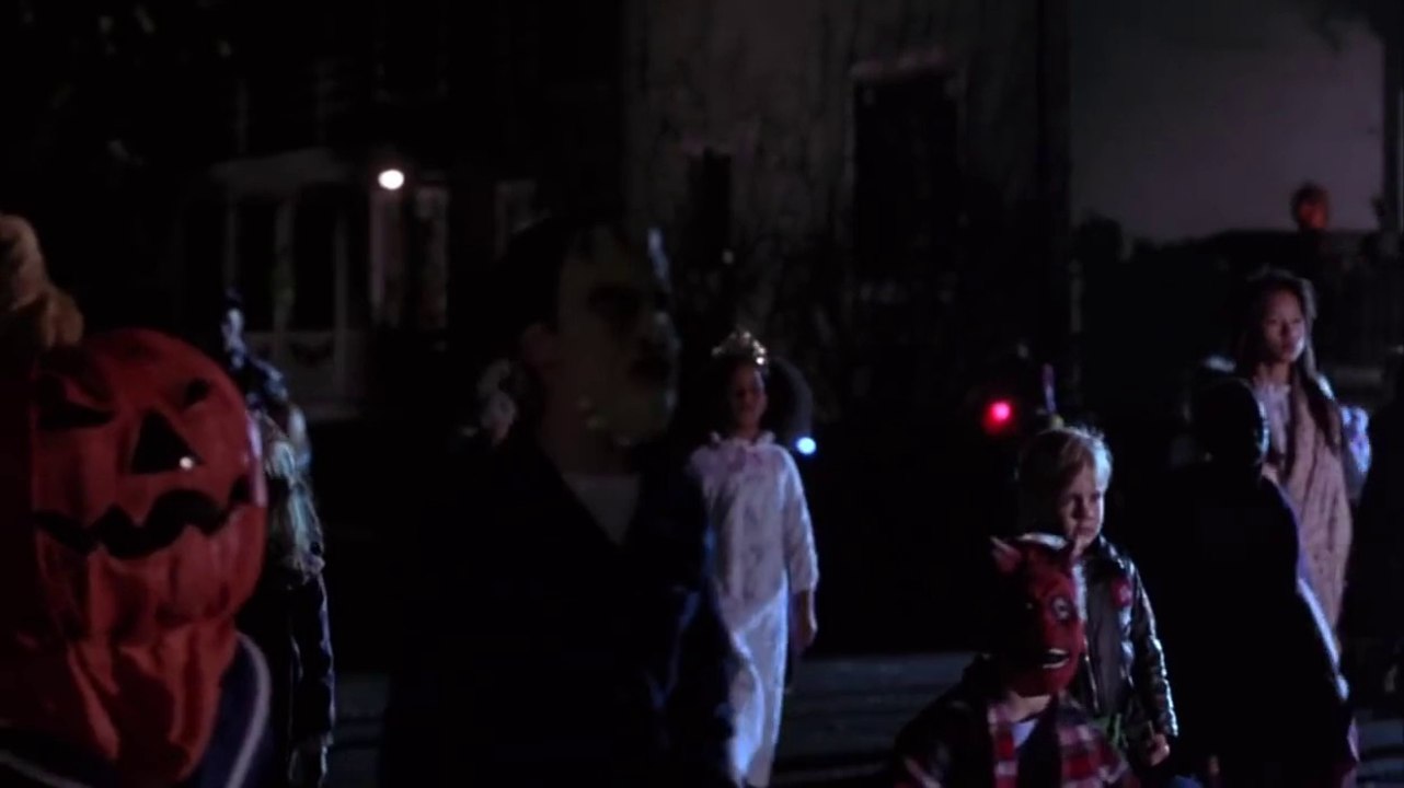 sarah jessica parker cleavage from hocus pocus