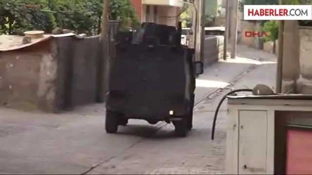 Polisten Göstericilere Anons: Eyleminizi Adam Gibi Yapın