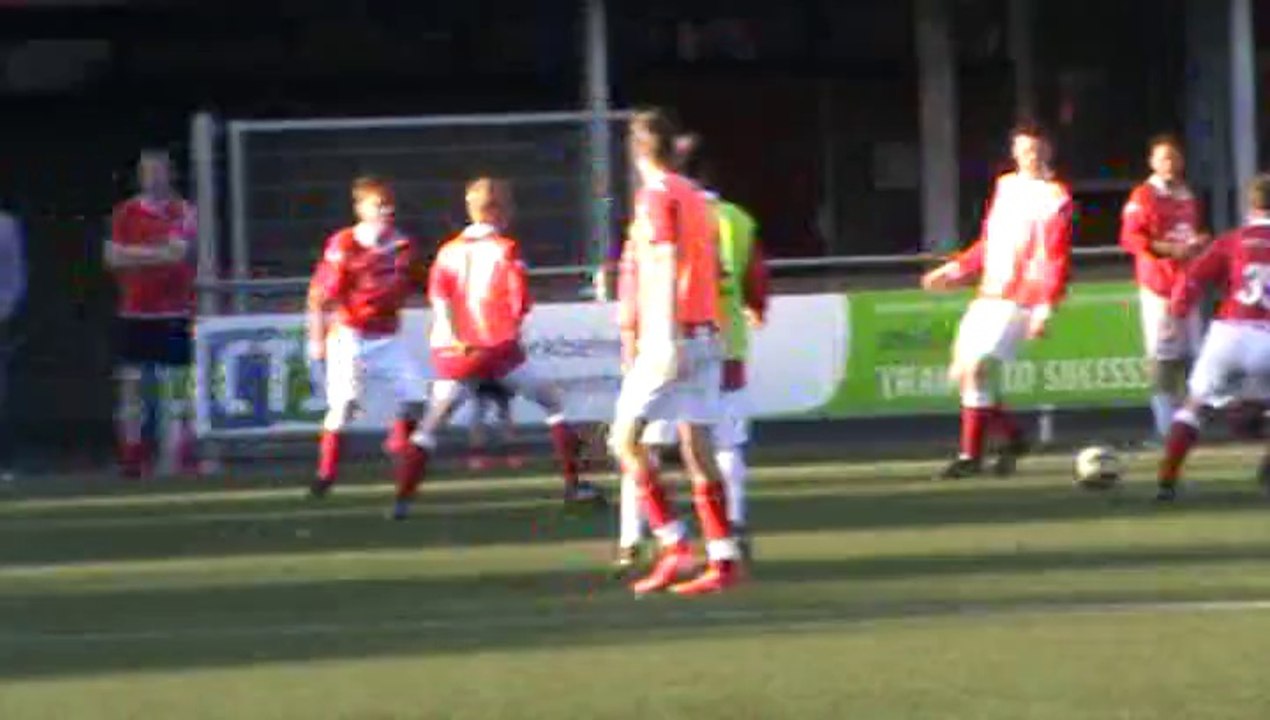 DOVO 35+ tegen DOVO B-6 Doelpunt kopbal Cor