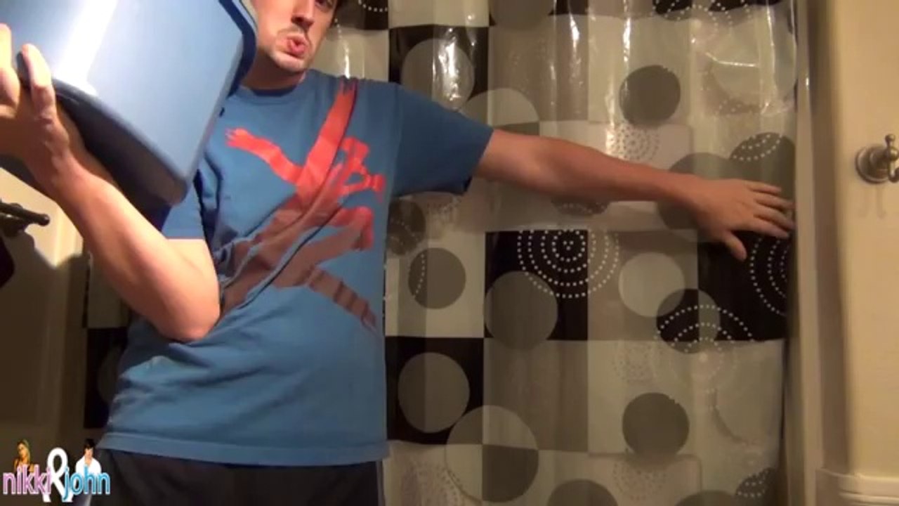 CARRIE SHOWER PRANK
