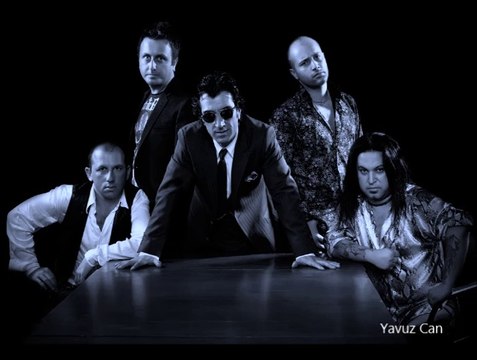 Ayna - Severek ayrılanlar.