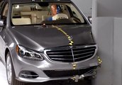 Mercedes-Benz E-Class çarpışma testi