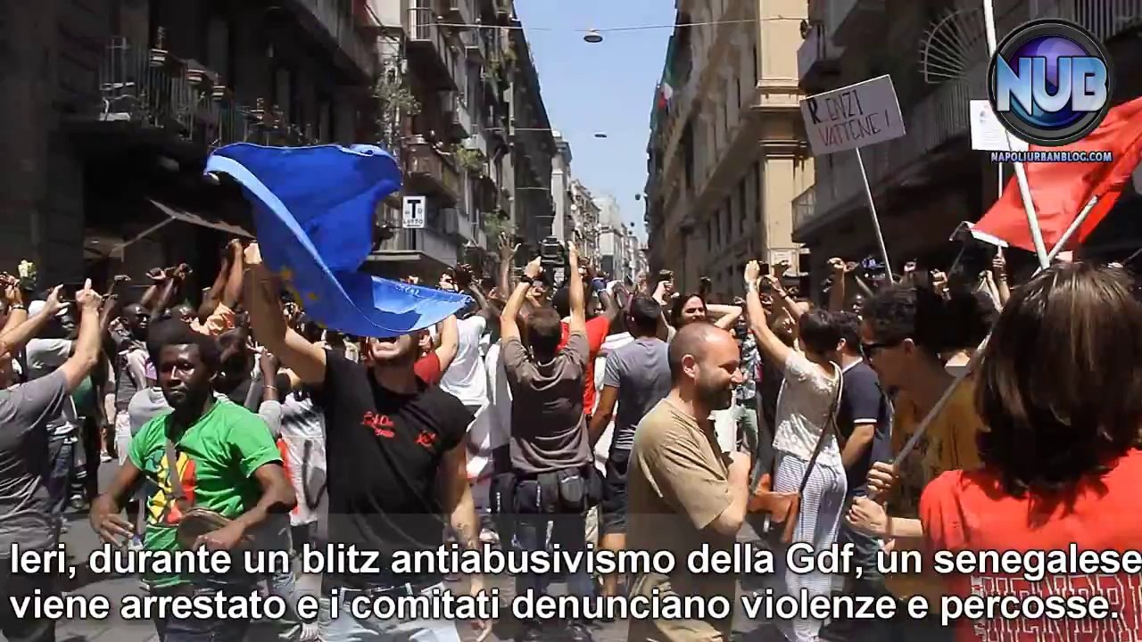 Denuncia violenze durante arresto. Protesta senegalesi - Napoli