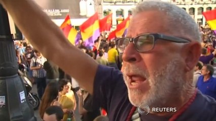 Thousands protest against monarchy in Spain