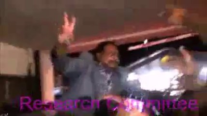 Great Well Come of QET Altaf Hussain Out side Police Station London