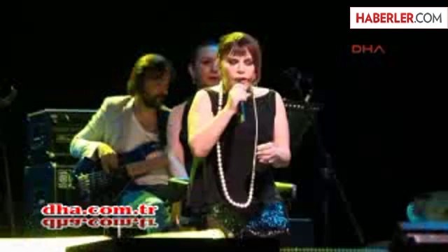 Sezen Aksu Münih'te Ahmet Kaya İçin Ağladı