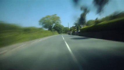 Rouler plein gaz avec une GoPro sur le casque