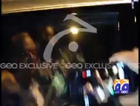 British Police Officer Shouts at MQM Chief Altaf Hussain