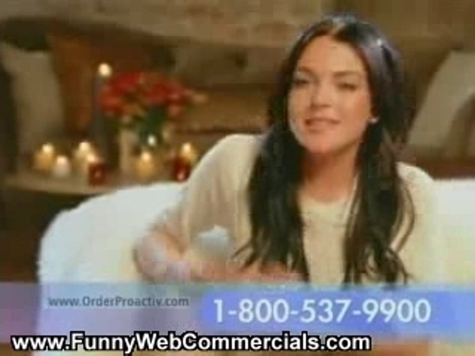 Lindsay Lohan in Proactiv Solution Comme