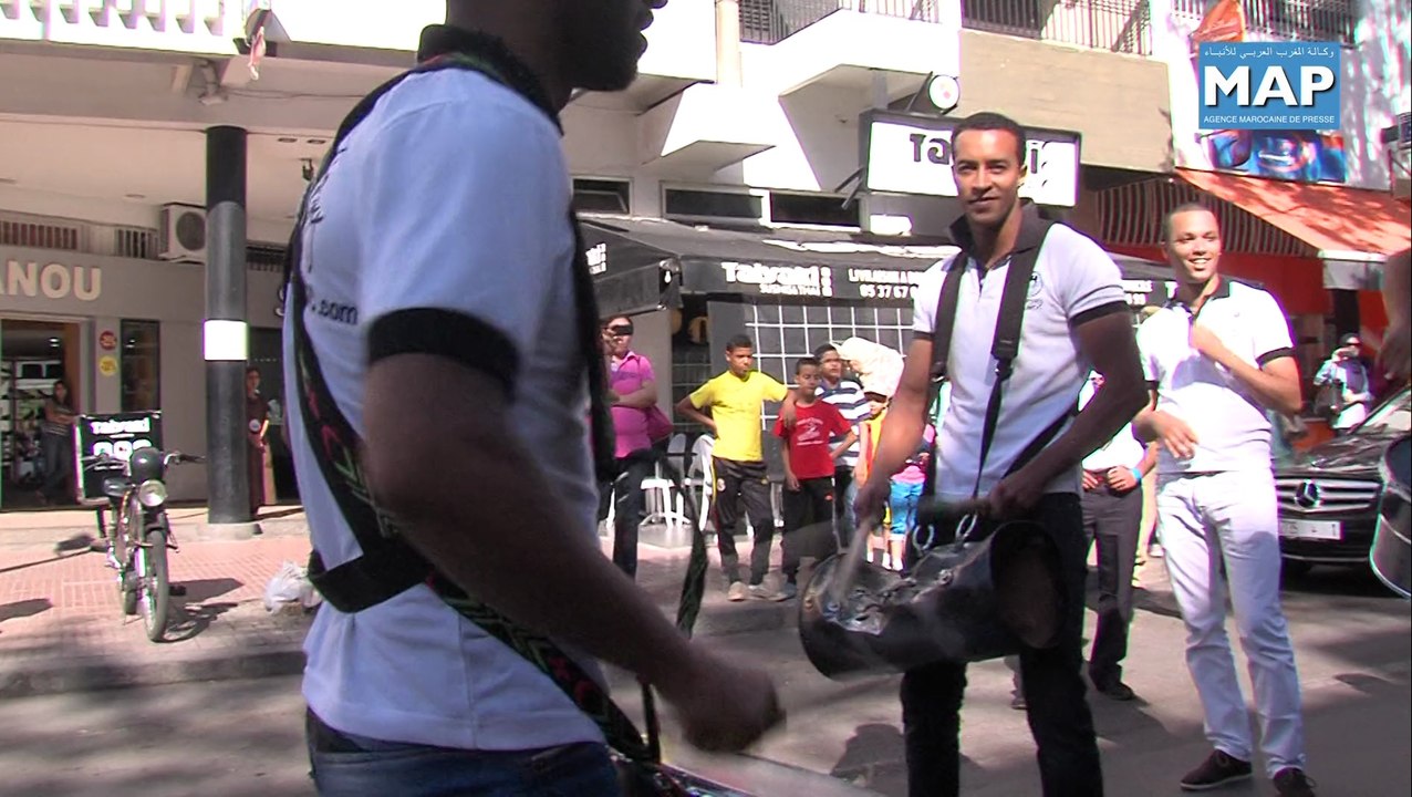 Les Tambours du Maroc donnent un spectacle à ciel ouvert au festivaliers