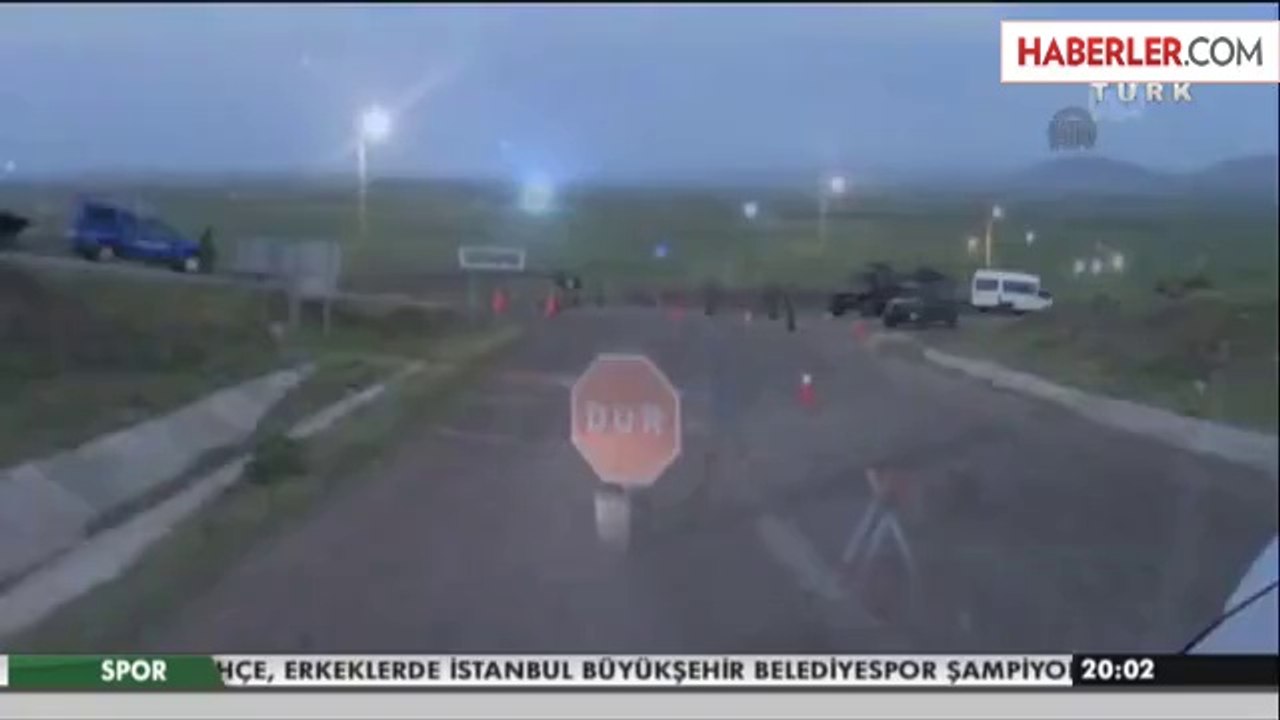 PKK Muş'ta Bulanık- Varto Yolunu Kesti