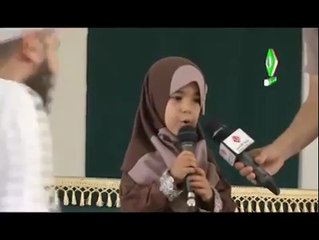 من أجمل الطرائف شاهد براءة هذه الطفلة