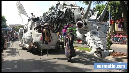 Un dragon au Corso de Draguignan