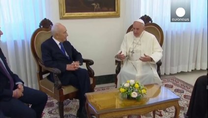 Pope, Peres and Abbas hold Vatican prayer meeting for peace