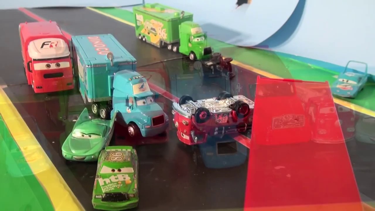 Russian Dash Cam videos, featuring the Cars from Pixar Cars    no cars were damaged lol