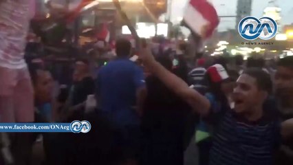 شاهد|| انتشار باعة الألعاب النارية أمام قصر الإتحادية