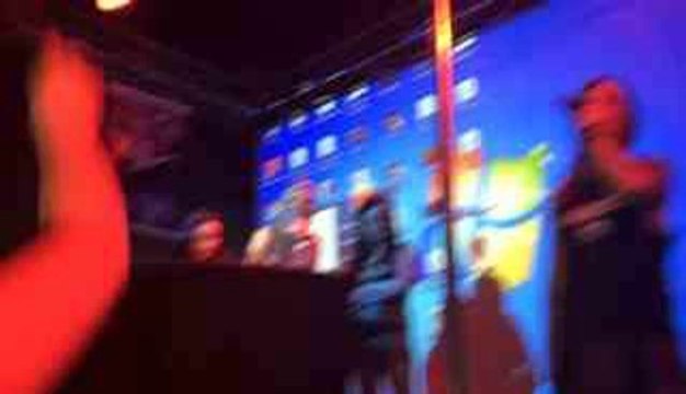 Twitcam Manifesto - Clara no Pole e Edu shippando forte.