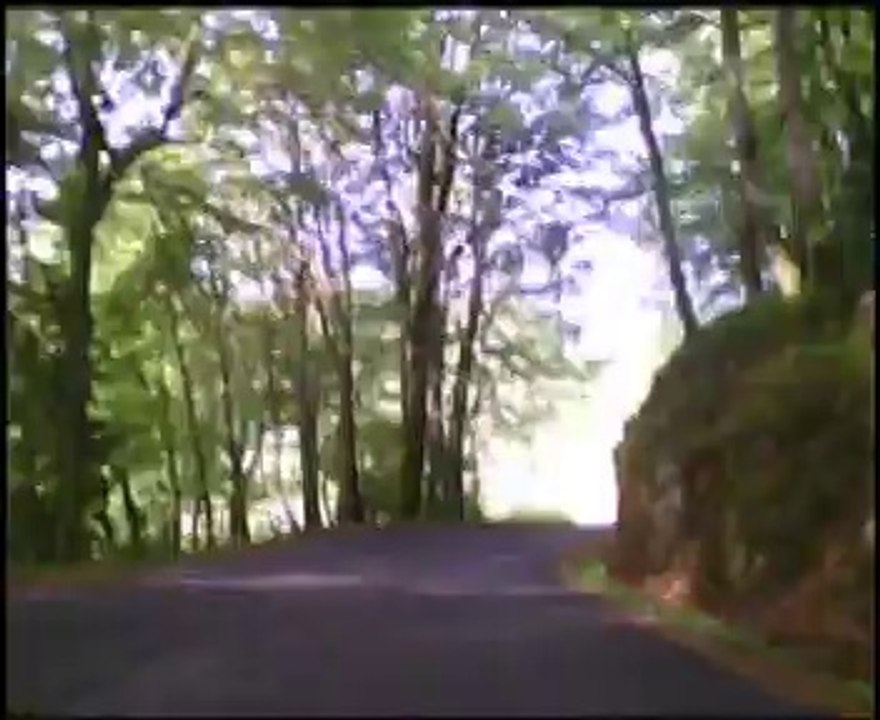 Lolo ecuming ze road