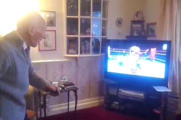 70lik dedenin boks şovu